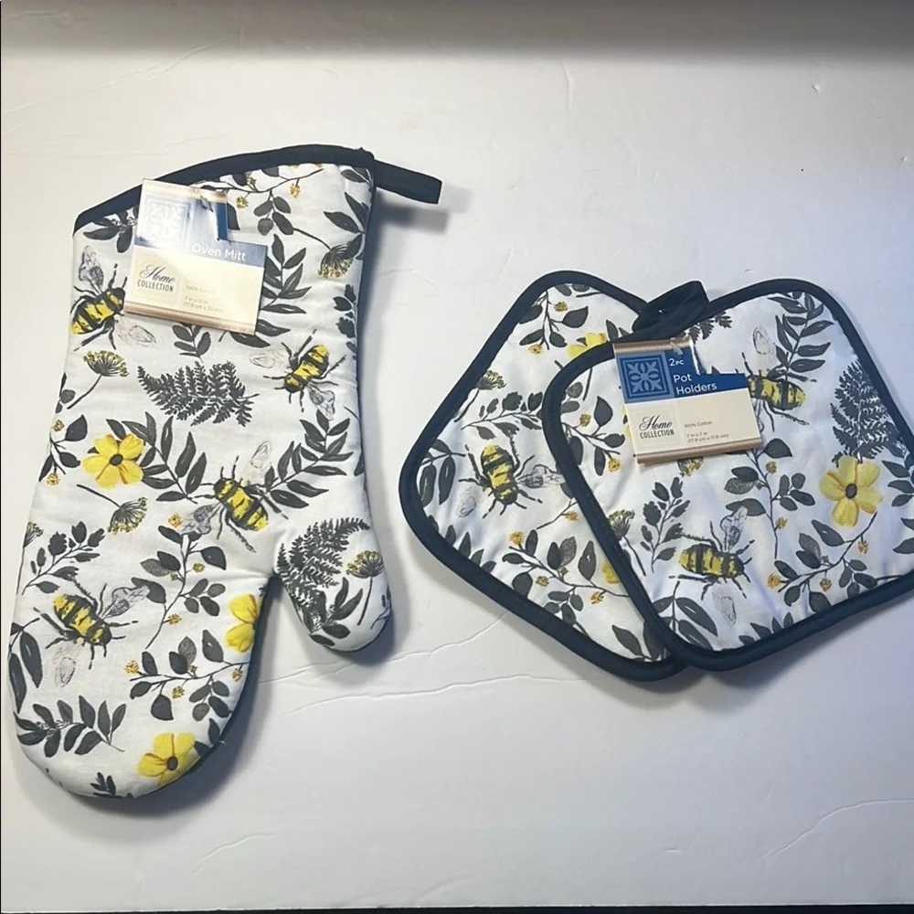 Floral Bee 🐝 Oven Mitt and Pot Holder Set